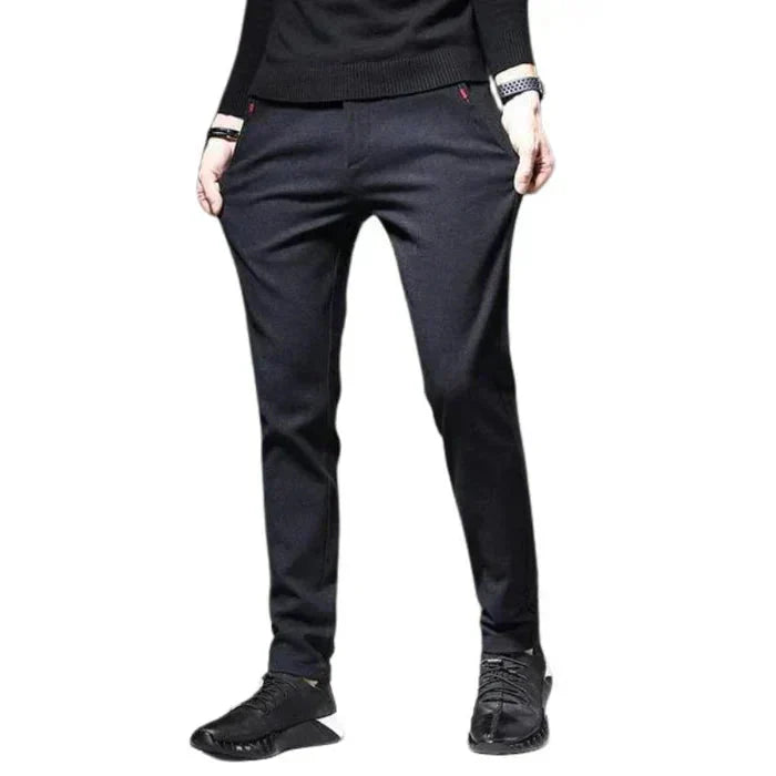 Calça social Zelvon ZLN117 slim, com tecido leve, resistente e caimento elegante para uso formal.