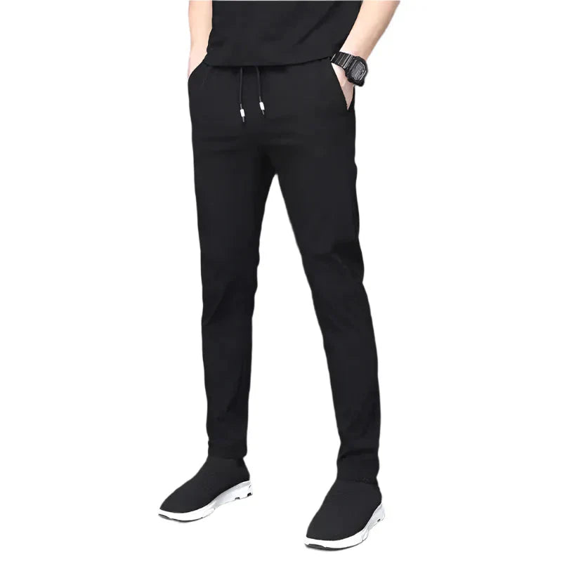 Calça social slim Zelvon ZLN119 com corte ajustado, tecido leve e ideal para ocasiões elegantes.